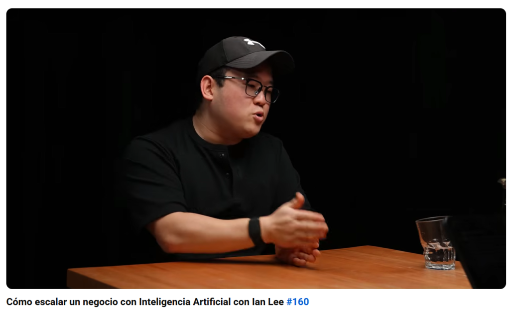 Ian Lee responde una pregunta en el podcast con Nico Orellana.